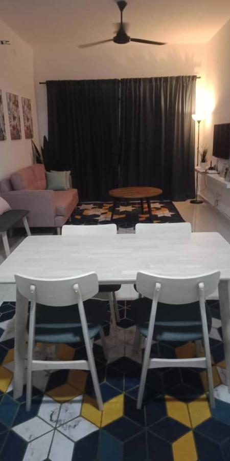 Bunga Homestay Sea View Kuala Terengganu Extérieur photo
